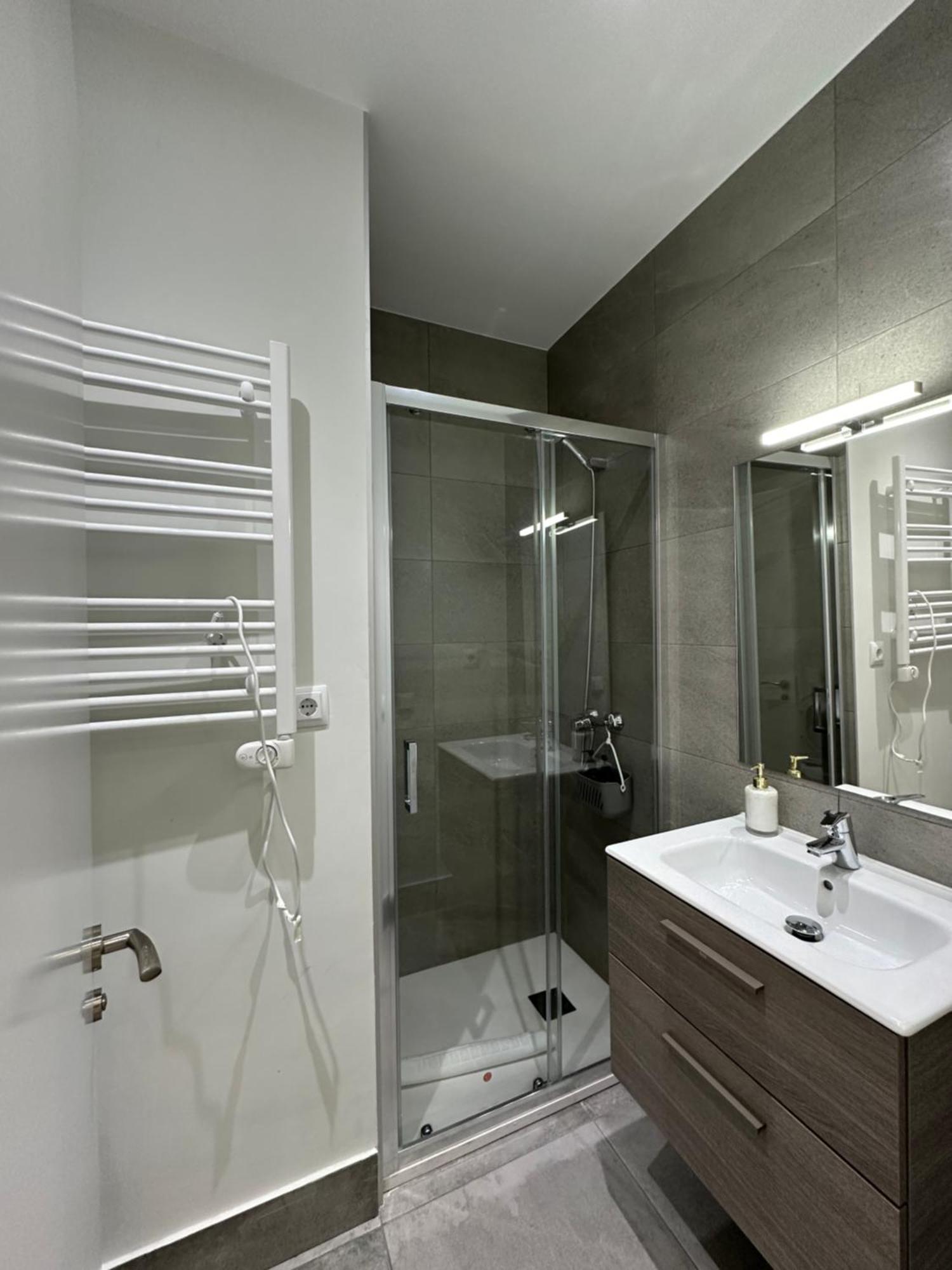 מדריד Apartamento Andres Tamayo Av America מראה חיצוני תמונה